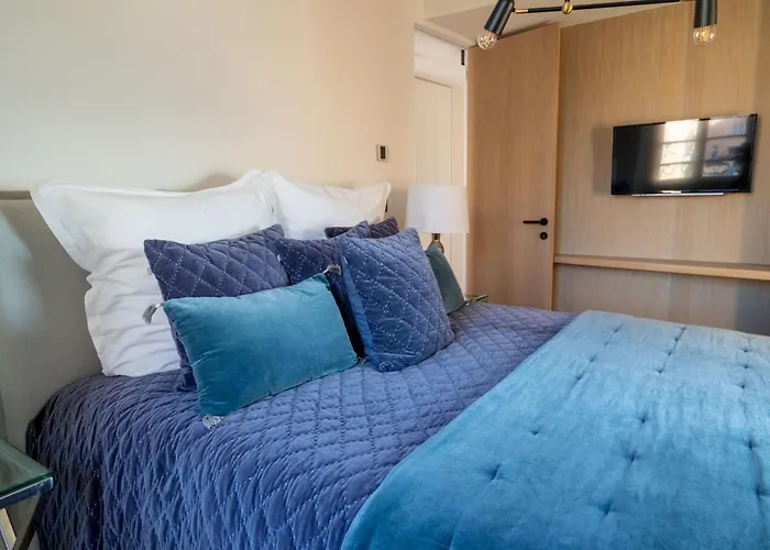 Apartment Wunderschoene Mit Balkon Am Hafen By Interhome Saint-Tropez